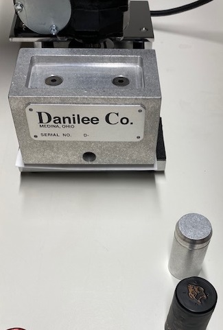 Danilee bottle cap adapter